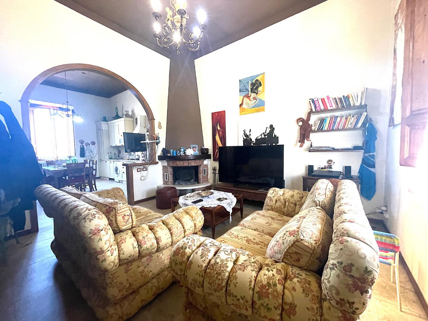 Appartamento con terrazzo, Vinci sovigliana