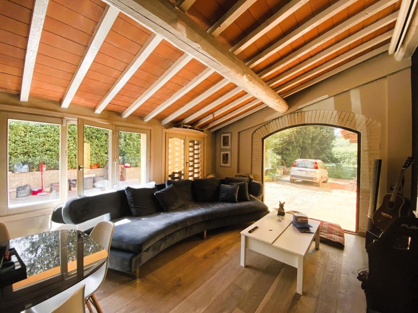 Rustico con giardino a Vinci