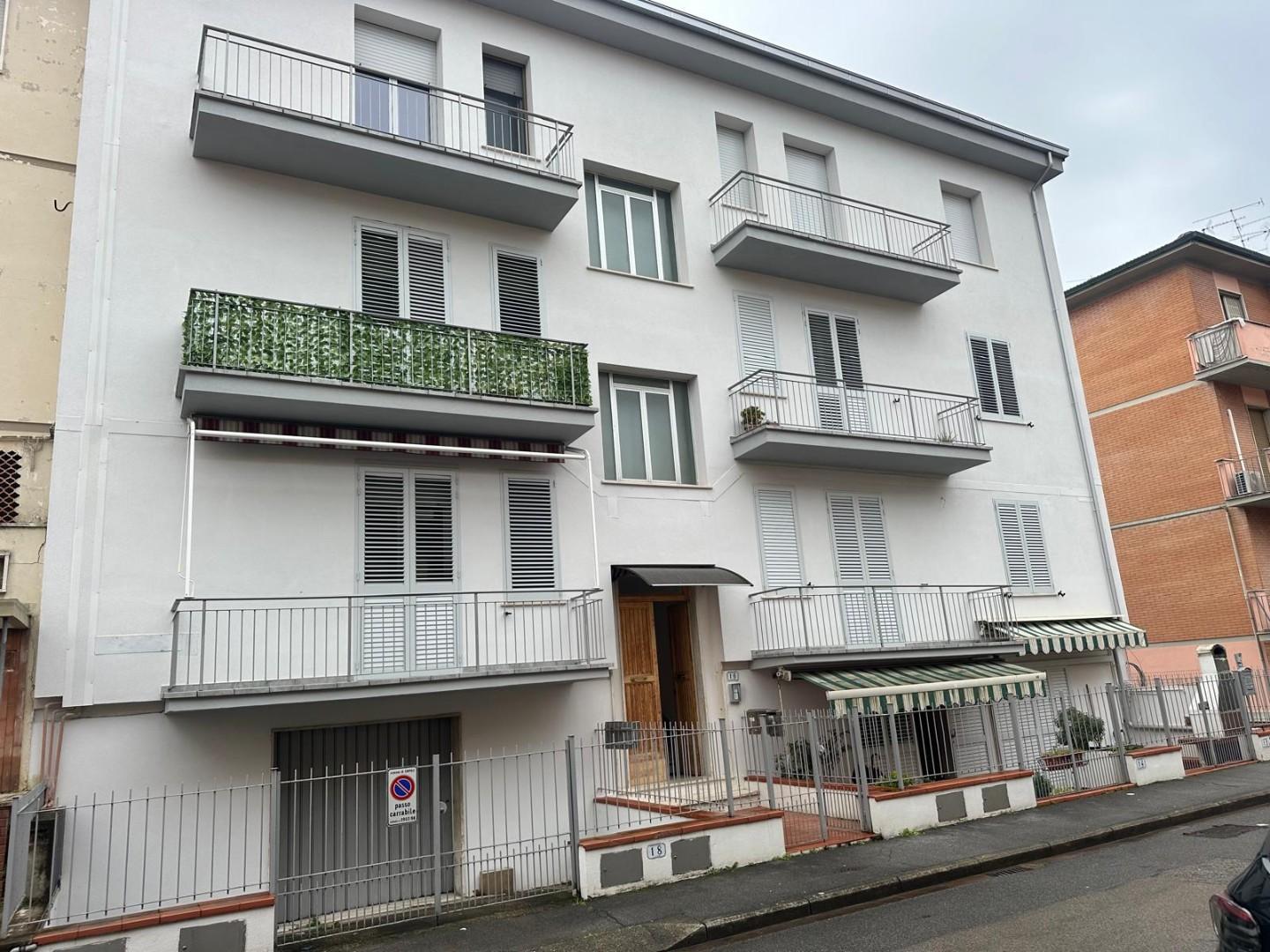 Trilocale con terrazzi, Empoli zona stadio