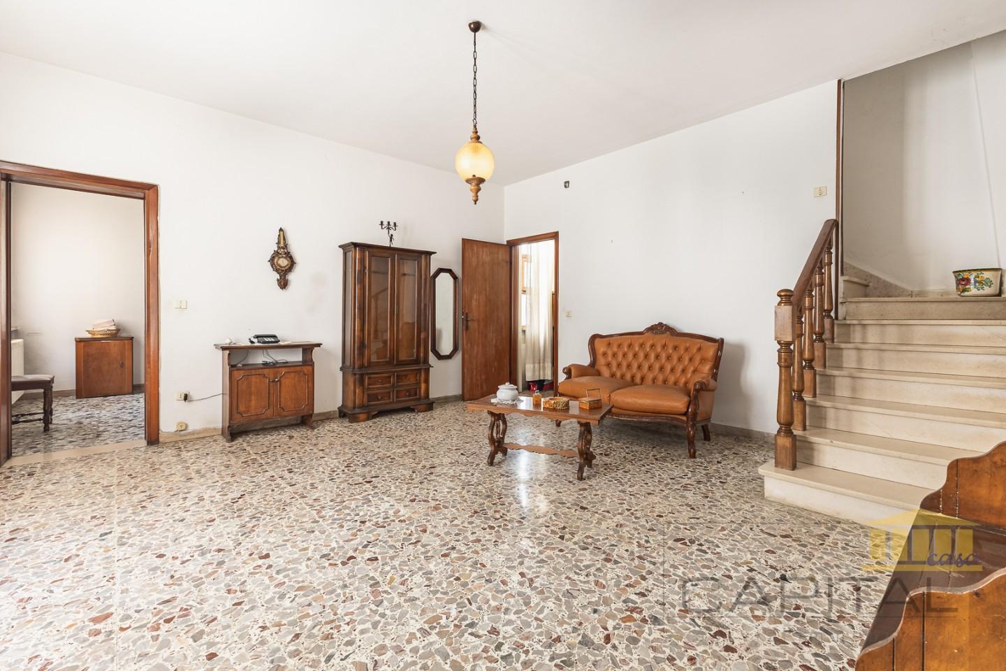 Casa indipendente con giardino a Vicopisano