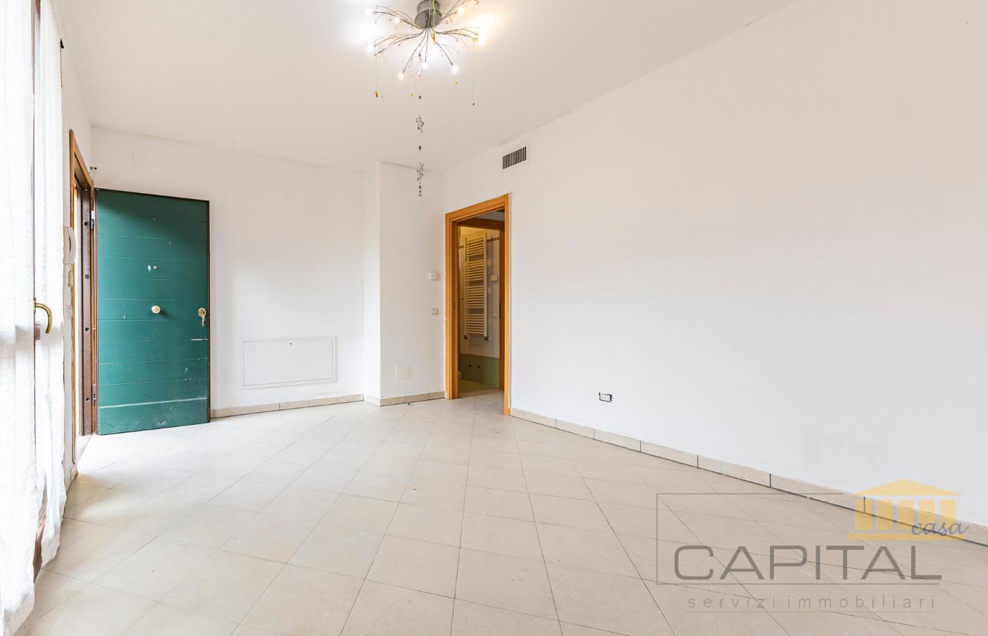 Trilocale con terrazzo, Bientina quattro strade