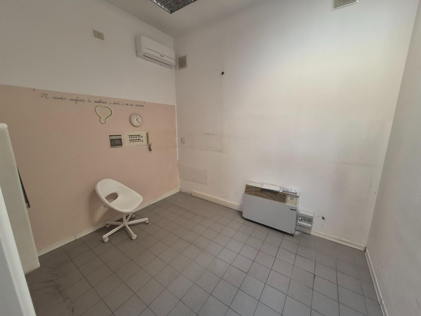 Laboratorio in vendita, San Giuliano Terme la fontina