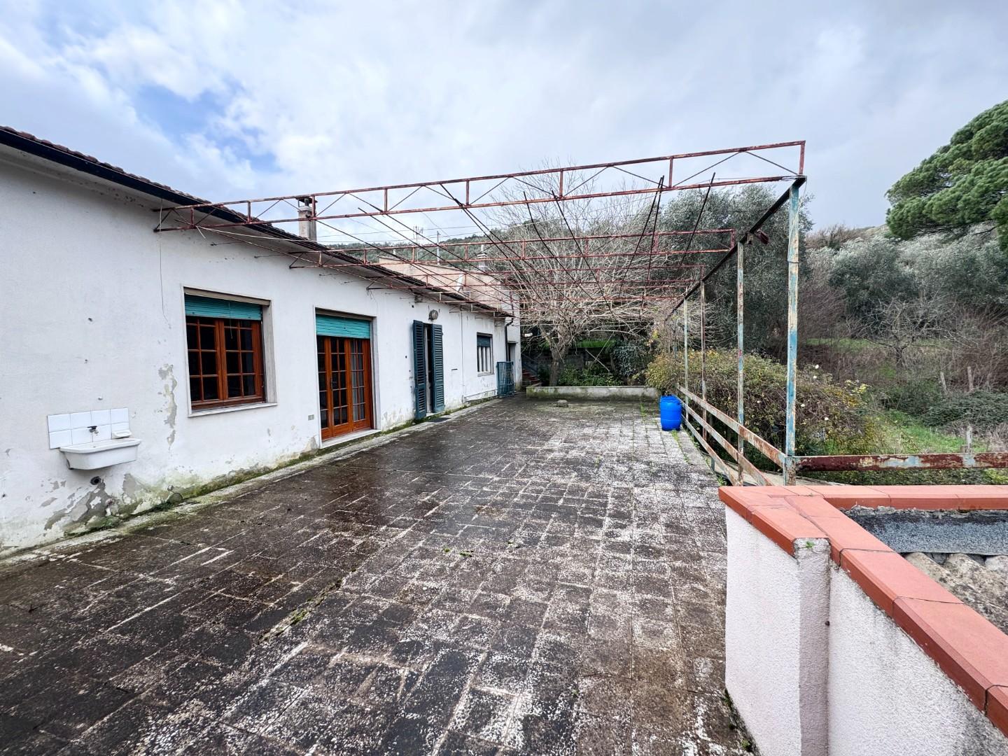 Casa indipendente con terrazzi a Vicopisano