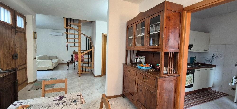 Villa con giardino a Cascina