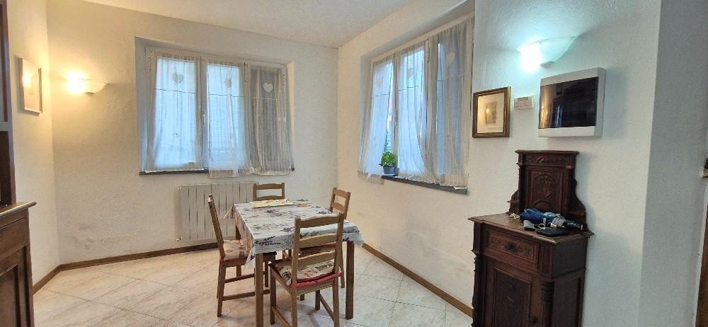 Villa con giardino a Cascina