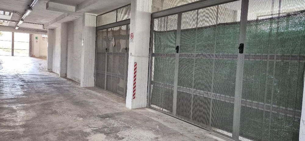 Box/Garage 23mq in vendita, Pisa lungarni