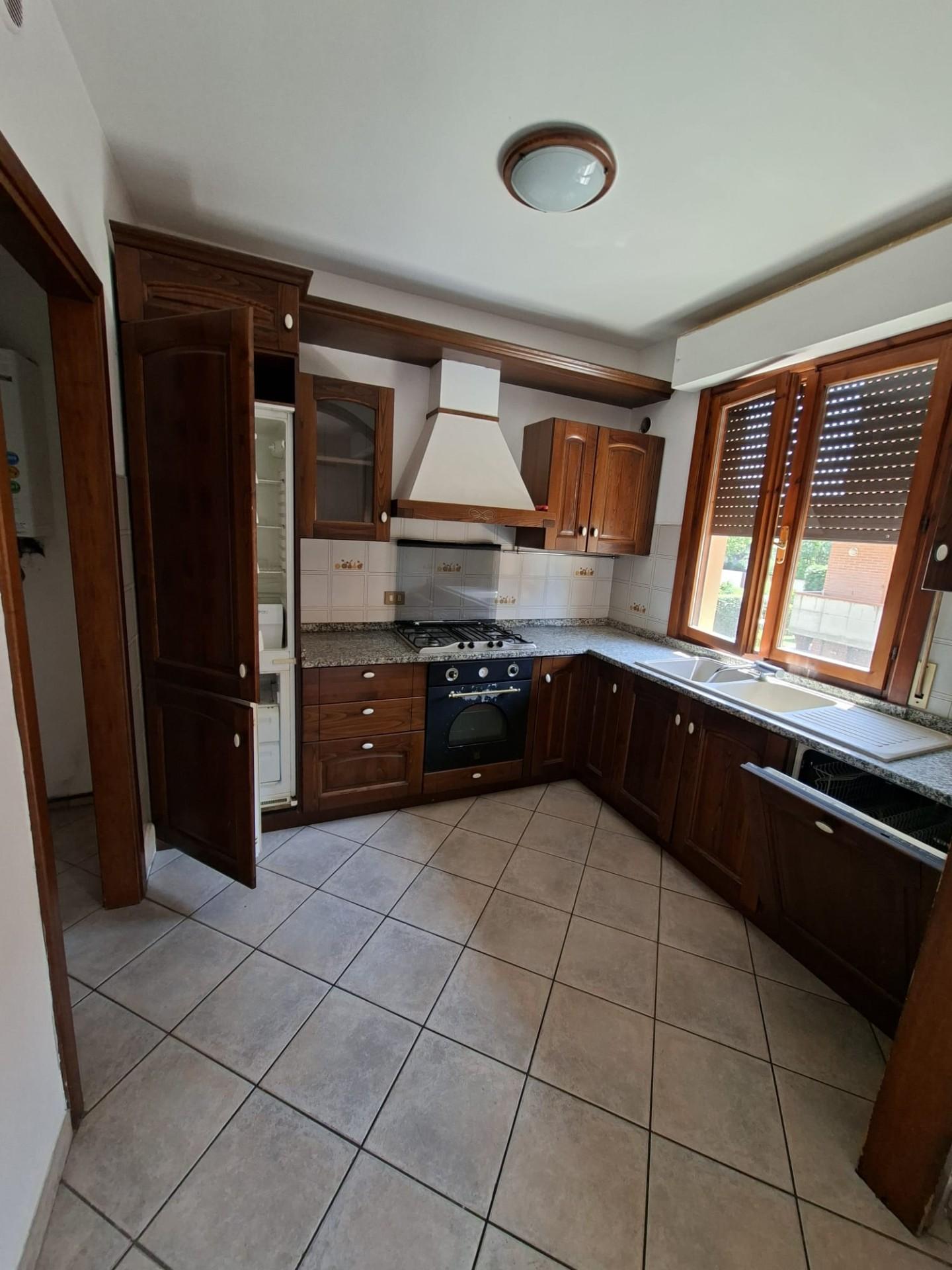 Appartamento con terrazzo a Cascina