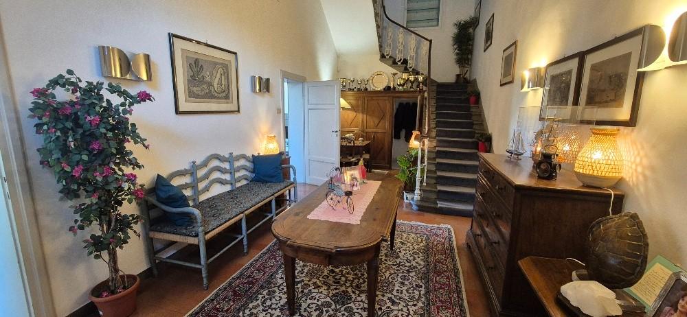Villa con giardino, Pisa riglione oratoio