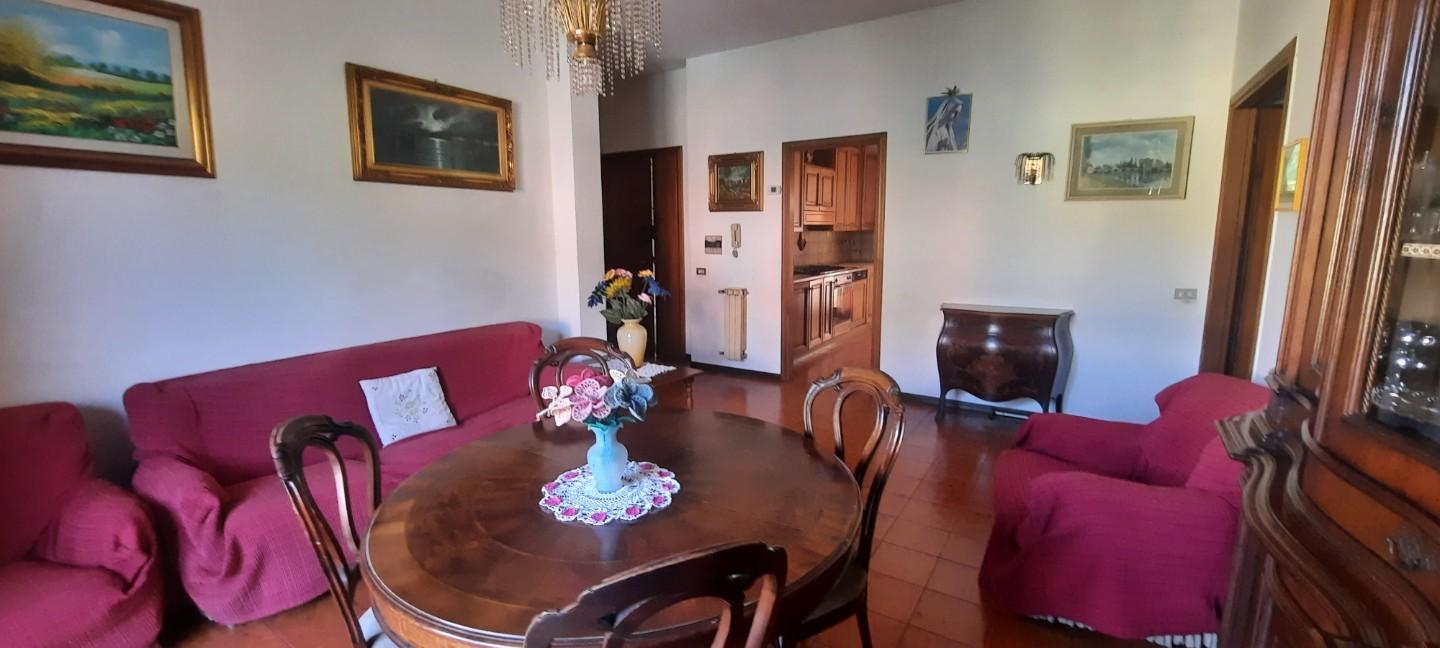 Appartamento con terrazzi a Santa Croce sull'Arno