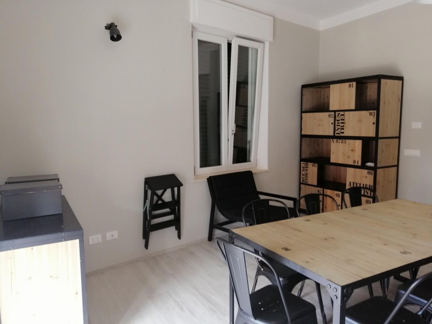 Stanza Singola ristrutturata, Pisa lungarni