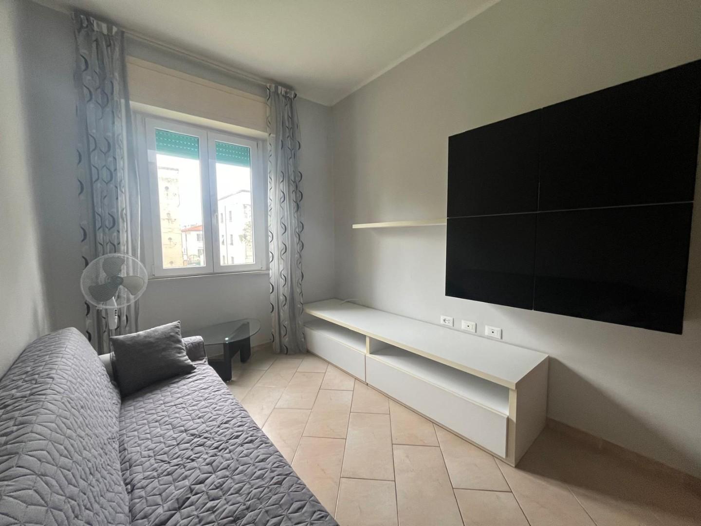 Trilocale arredato in affitto, Livorno ospedale