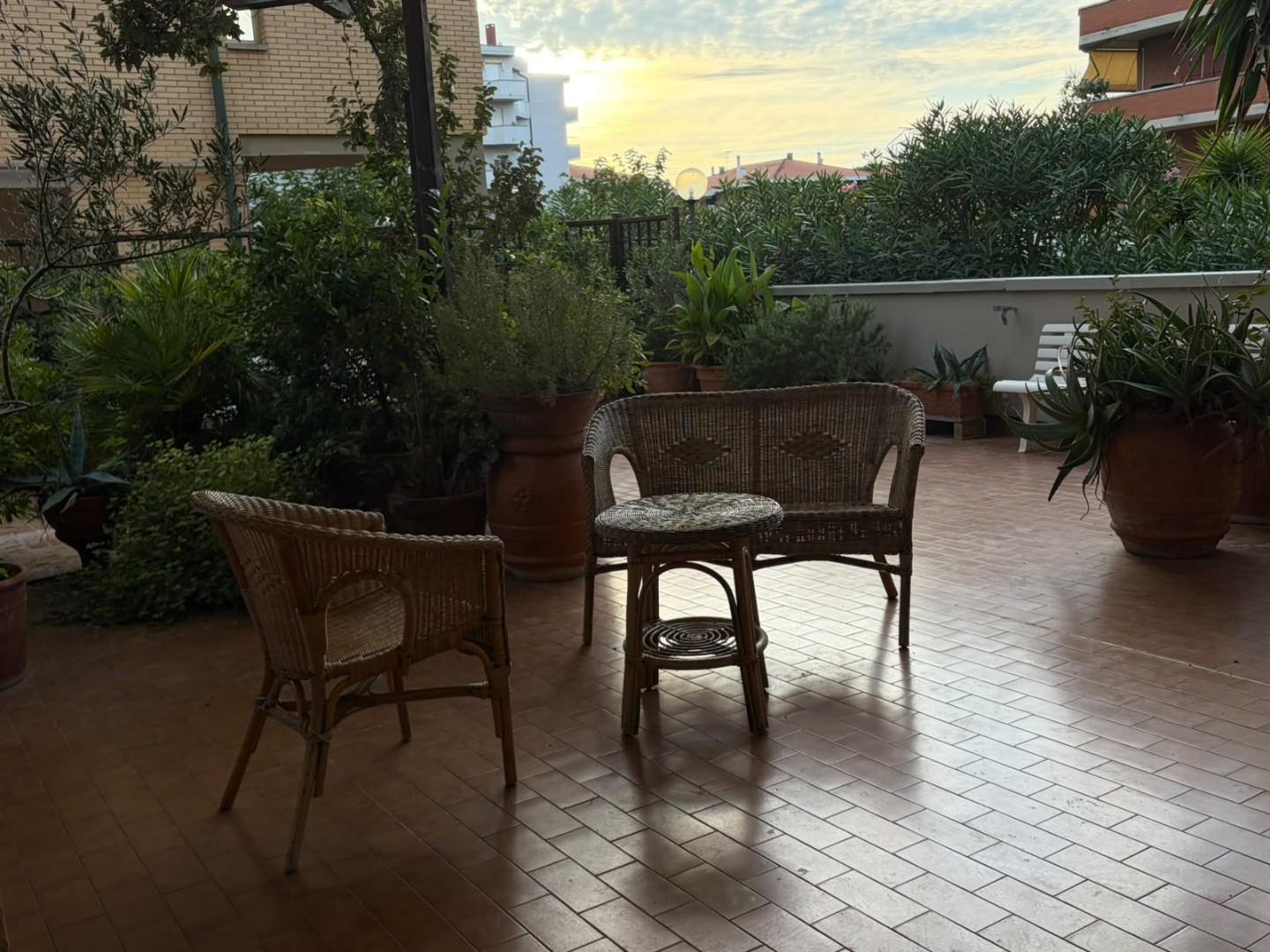 Quadrilocale con terrazzi, Livorno banditella