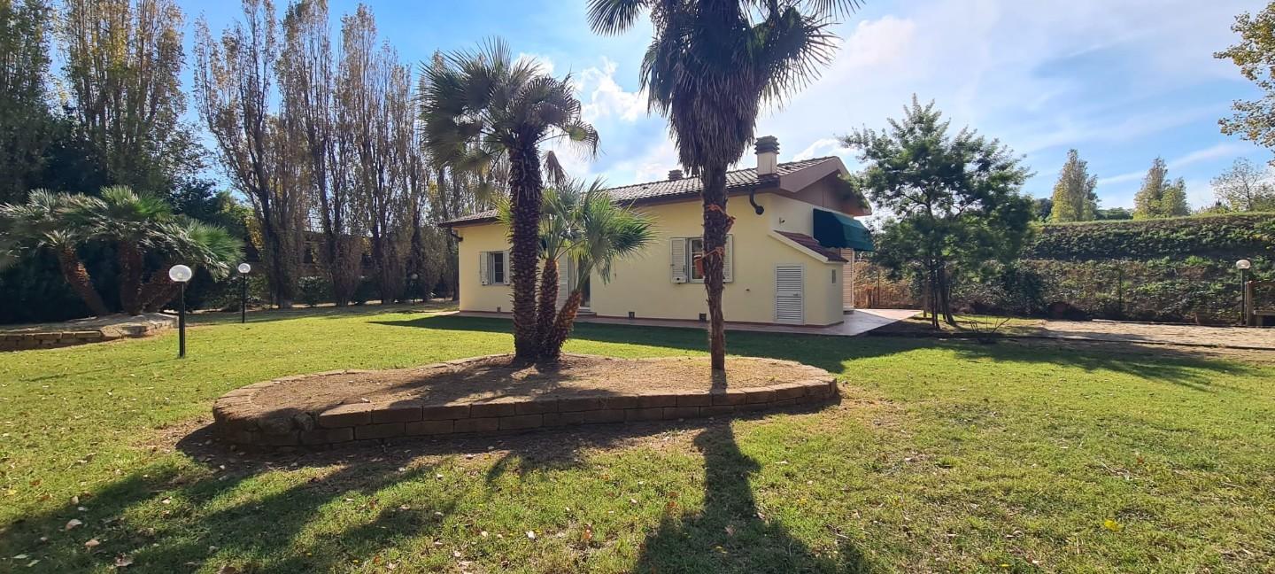 Casa indipendente con giardino, Livorno ardenza terra