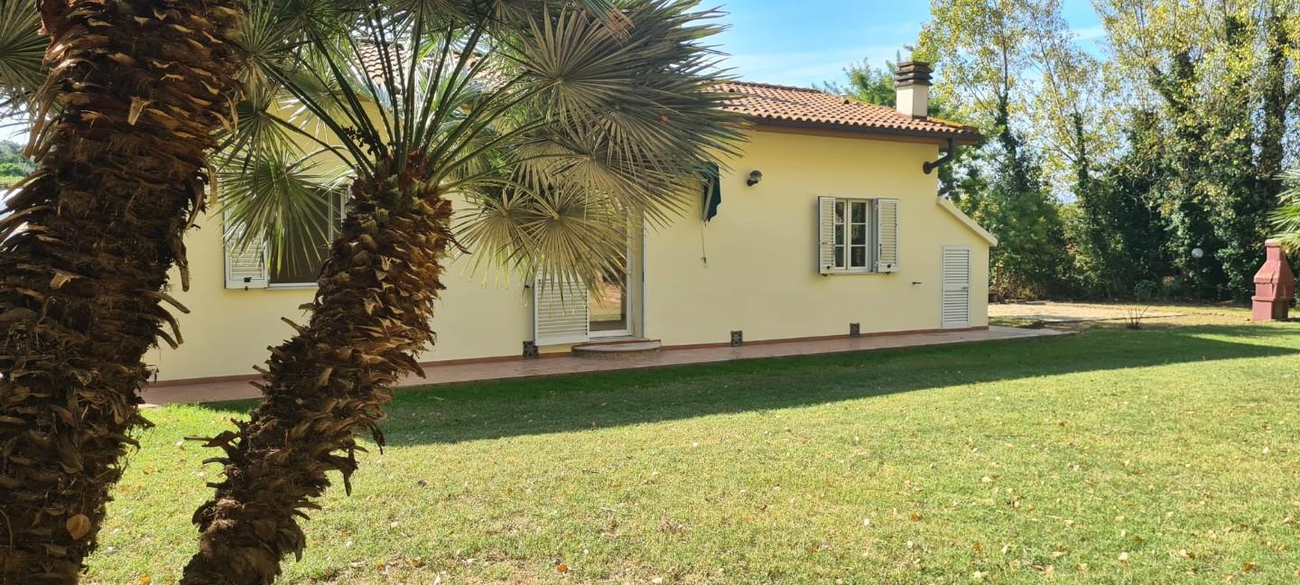 Casa indipendente con giardino, Livorno ardenza terra