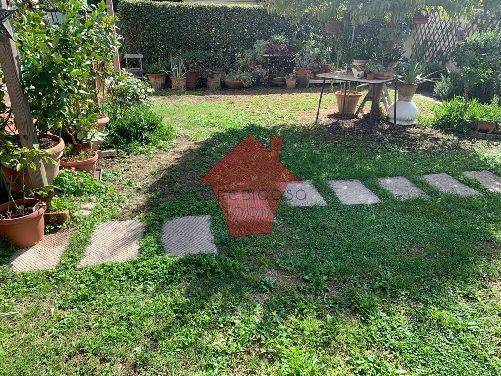 Casa indipendente con giardino, Empoli brusciana