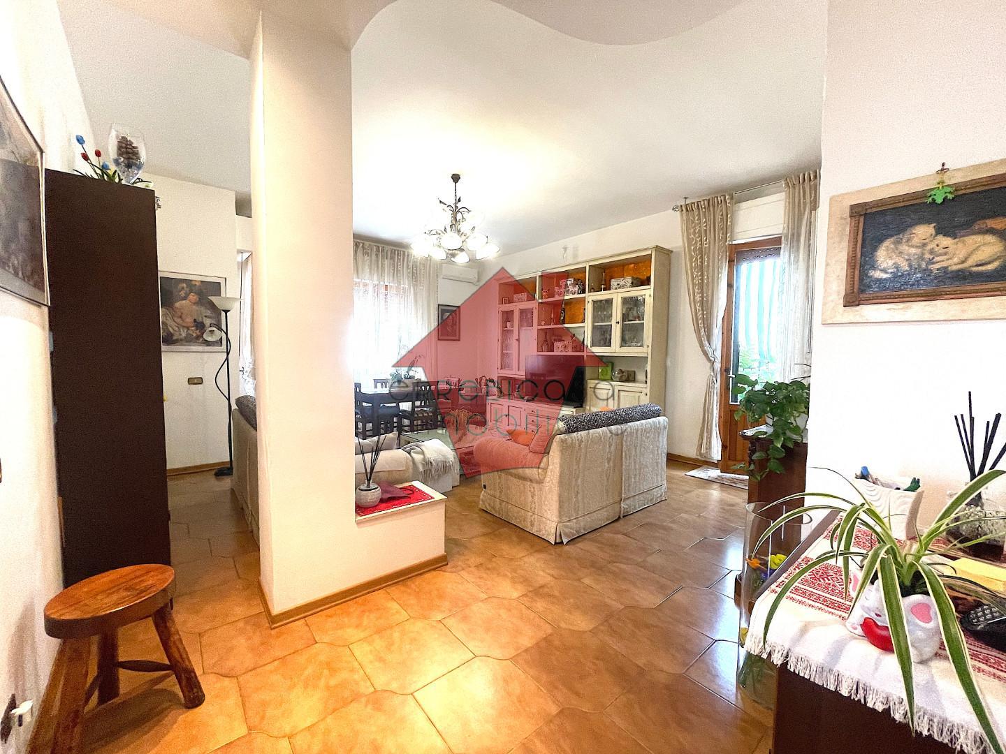 Quadrilocale con terrazzo, Vinci sovigliana