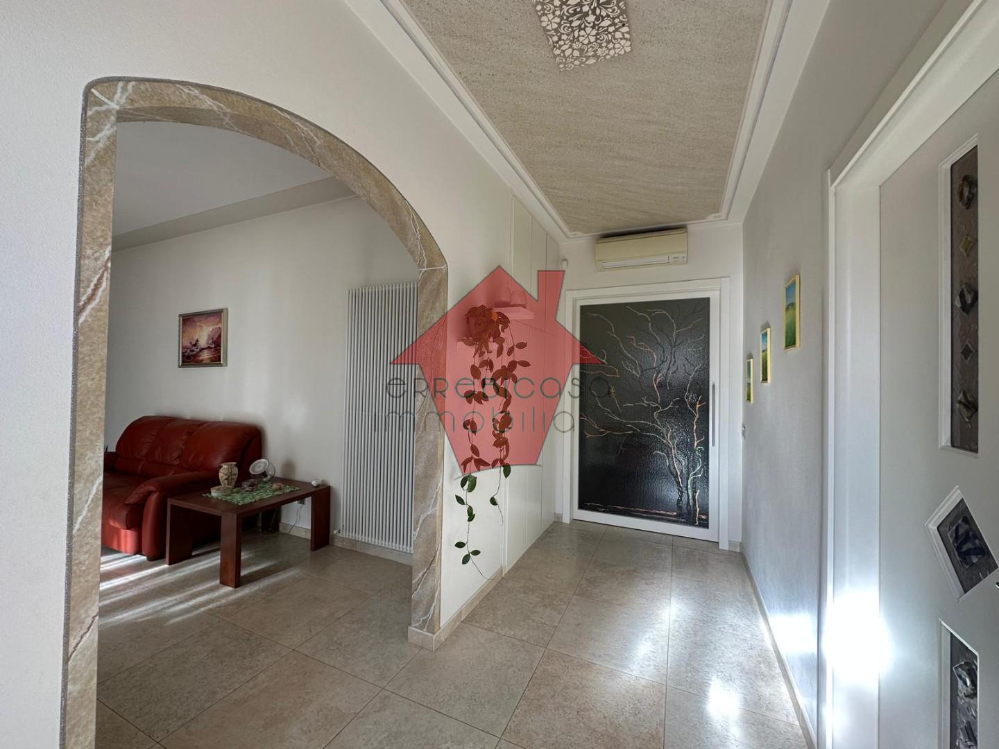 Casa indipendente con giardino, Vinci spicchio