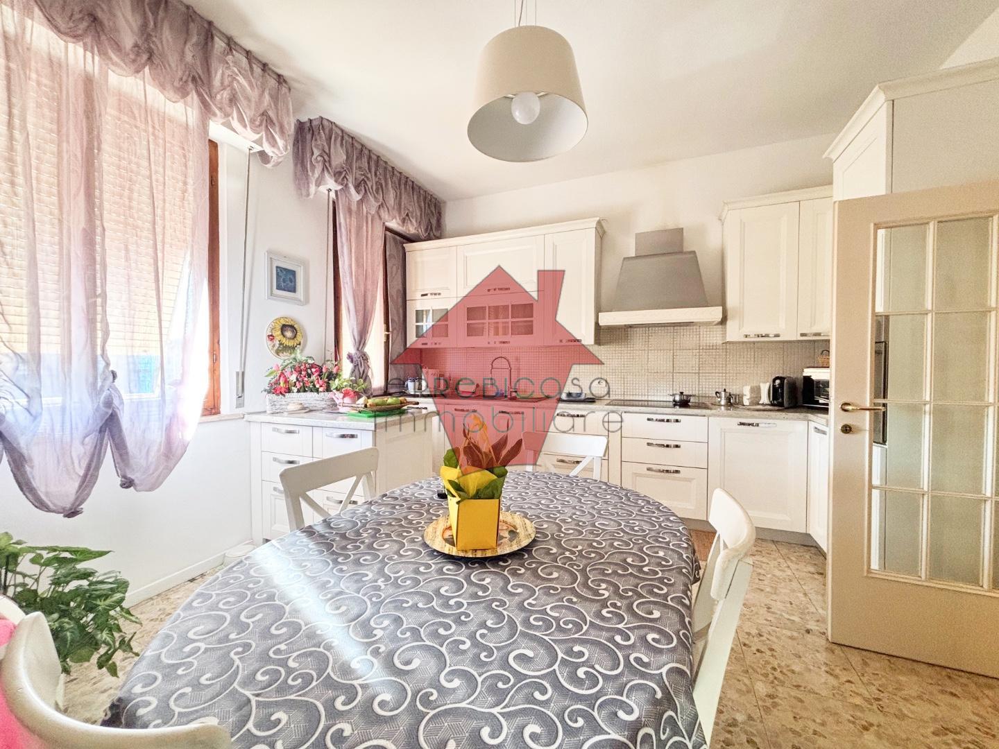 Appartamento con terrazzi, Empoli piazza toscanini