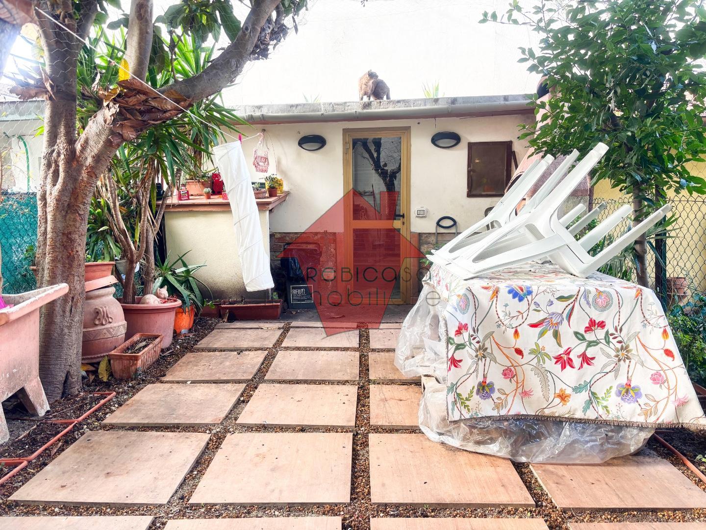 Trilocale con giardino, Empoli cascine