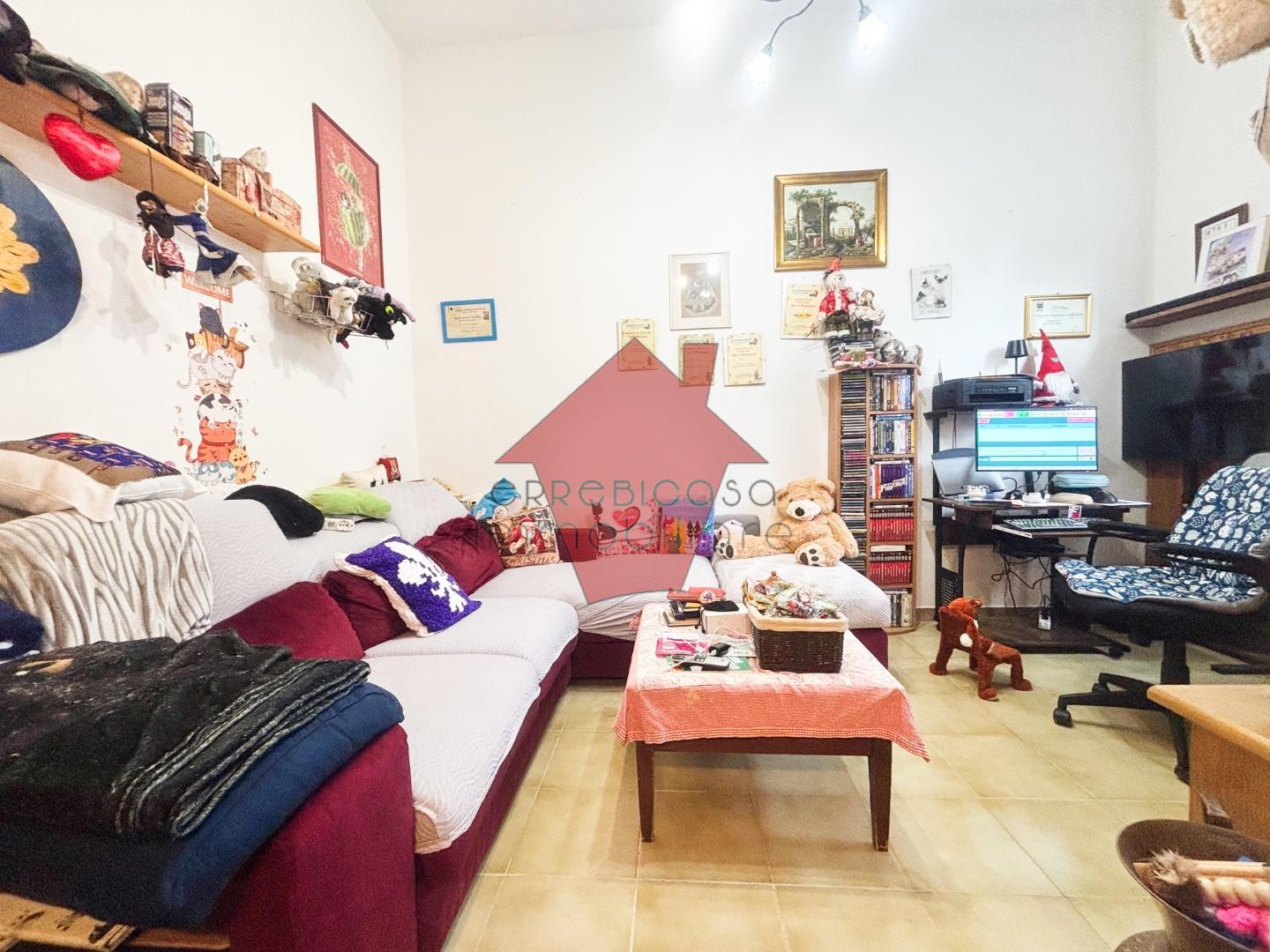 Trilocale con giardino, Empoli cascine