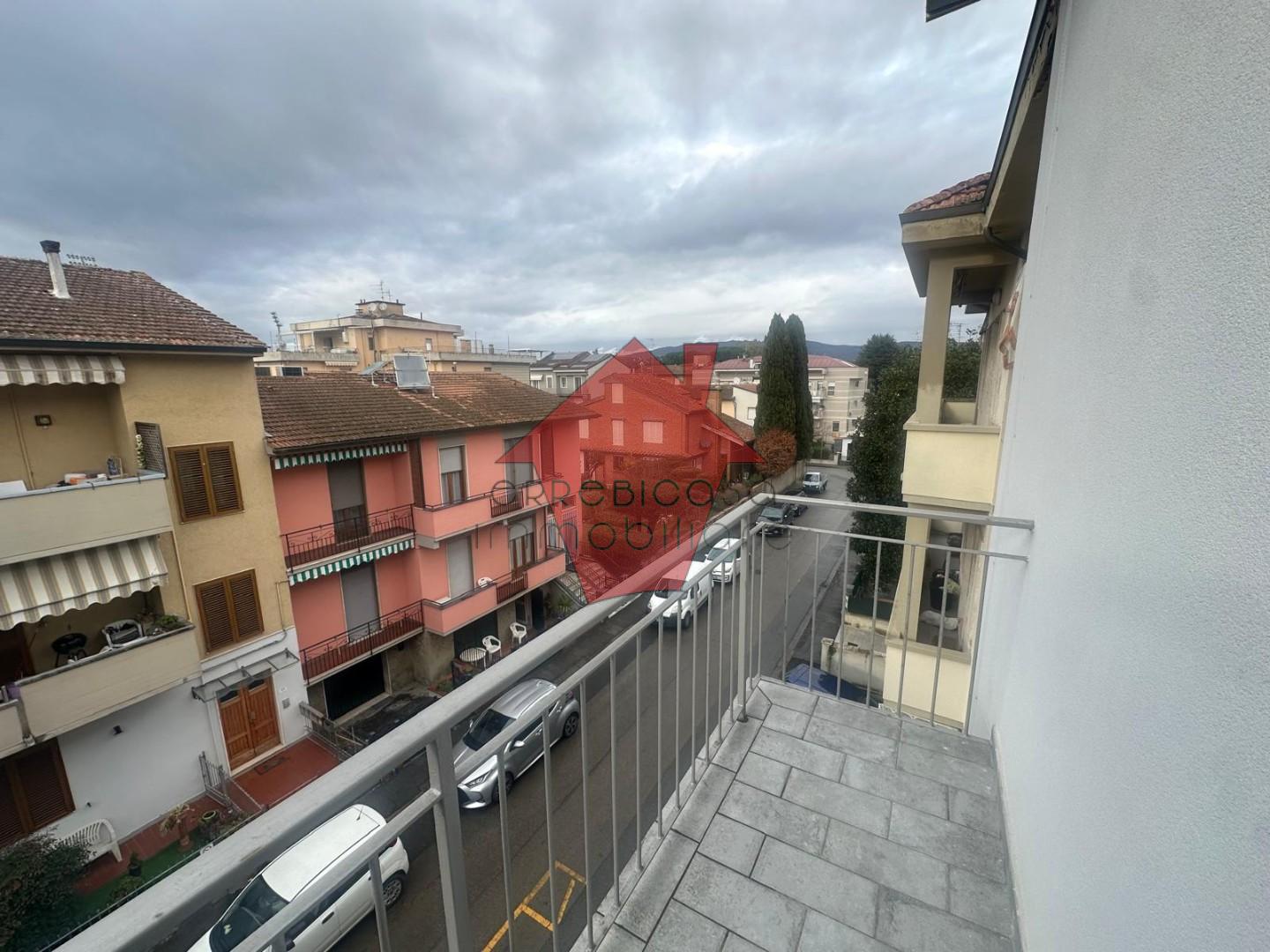 Trilocale con terrazzi, Empoli zona stadio