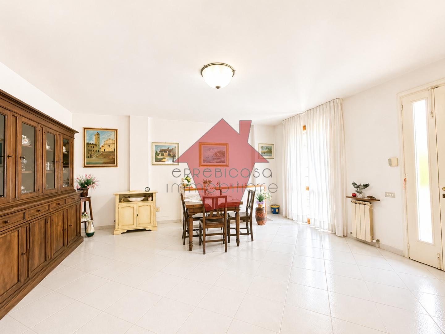 Appartamento con terrazzo, Empoli santa maria a ripa