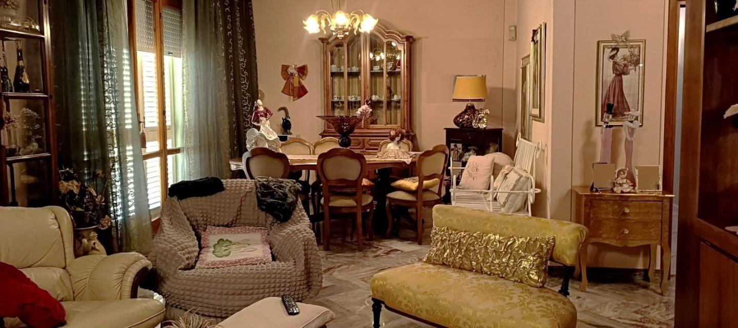 Appartamento con terrazzo, Cascina san frediano a settimo