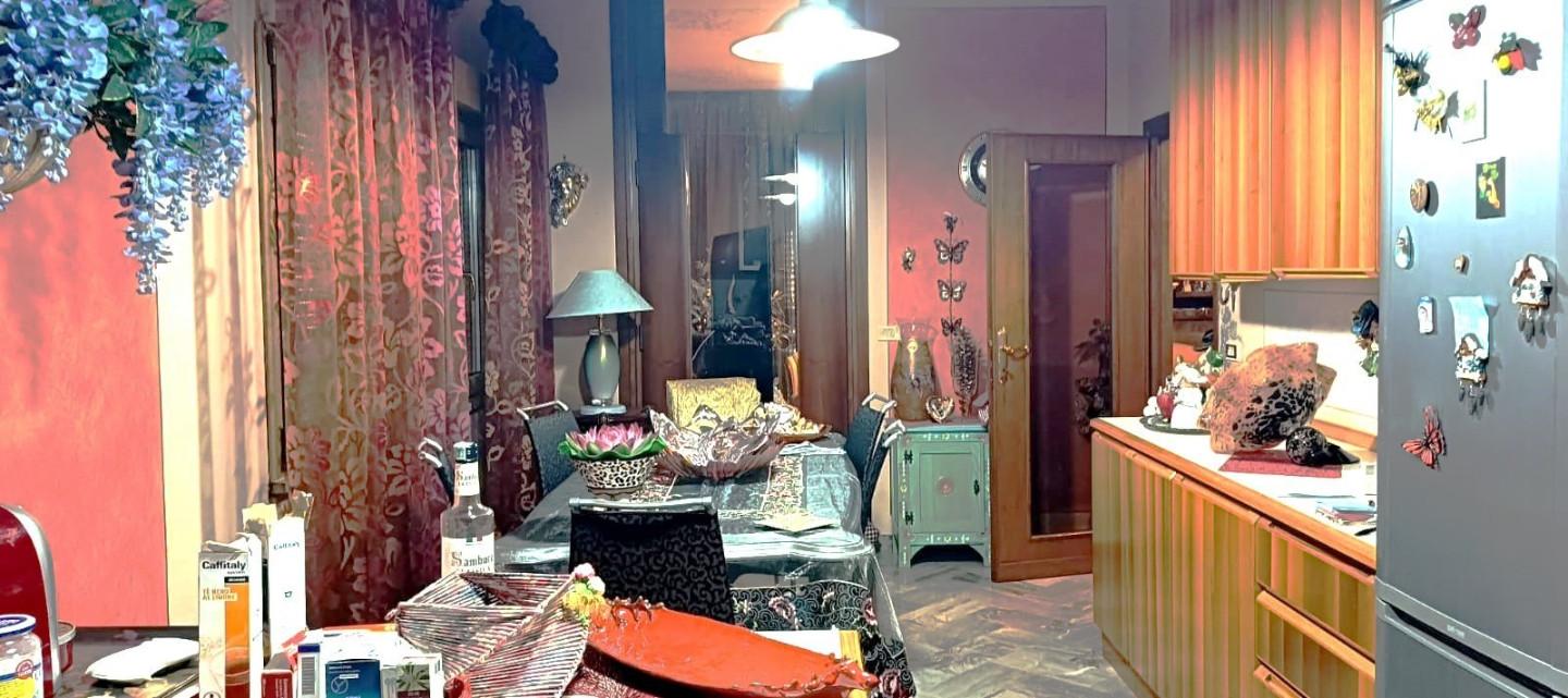 Appartamento con terrazzo, Cascina san frediano a settimo