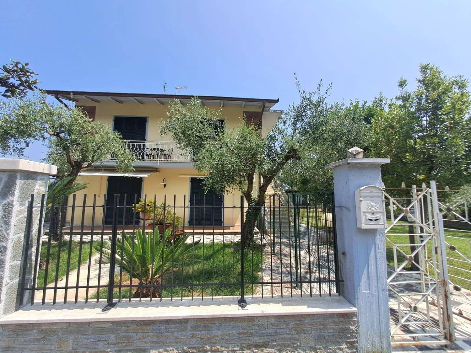 Casa indipendente con giardino, Massa partaccia