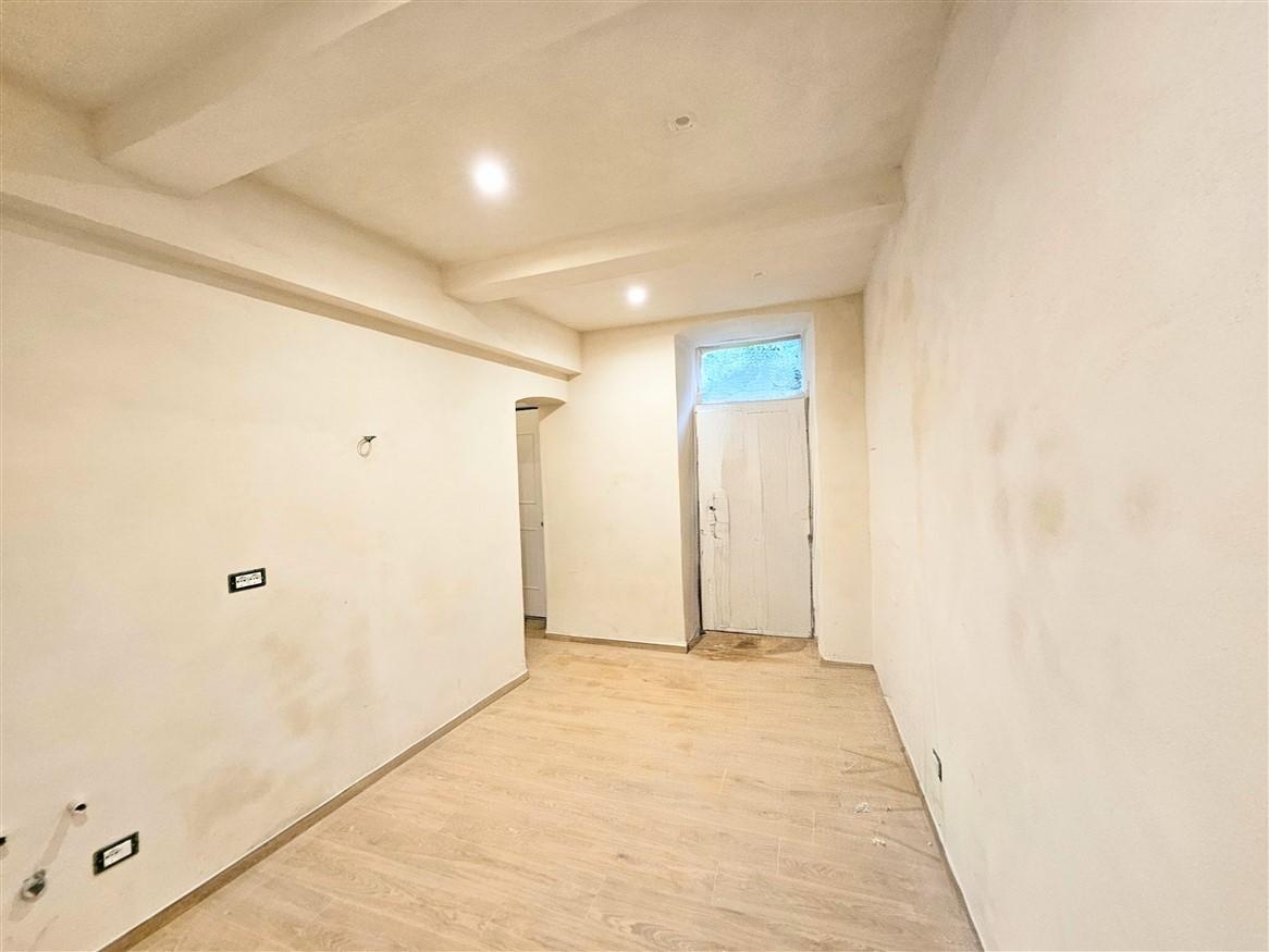 Trilocale ristrutturato, Massa centro storico