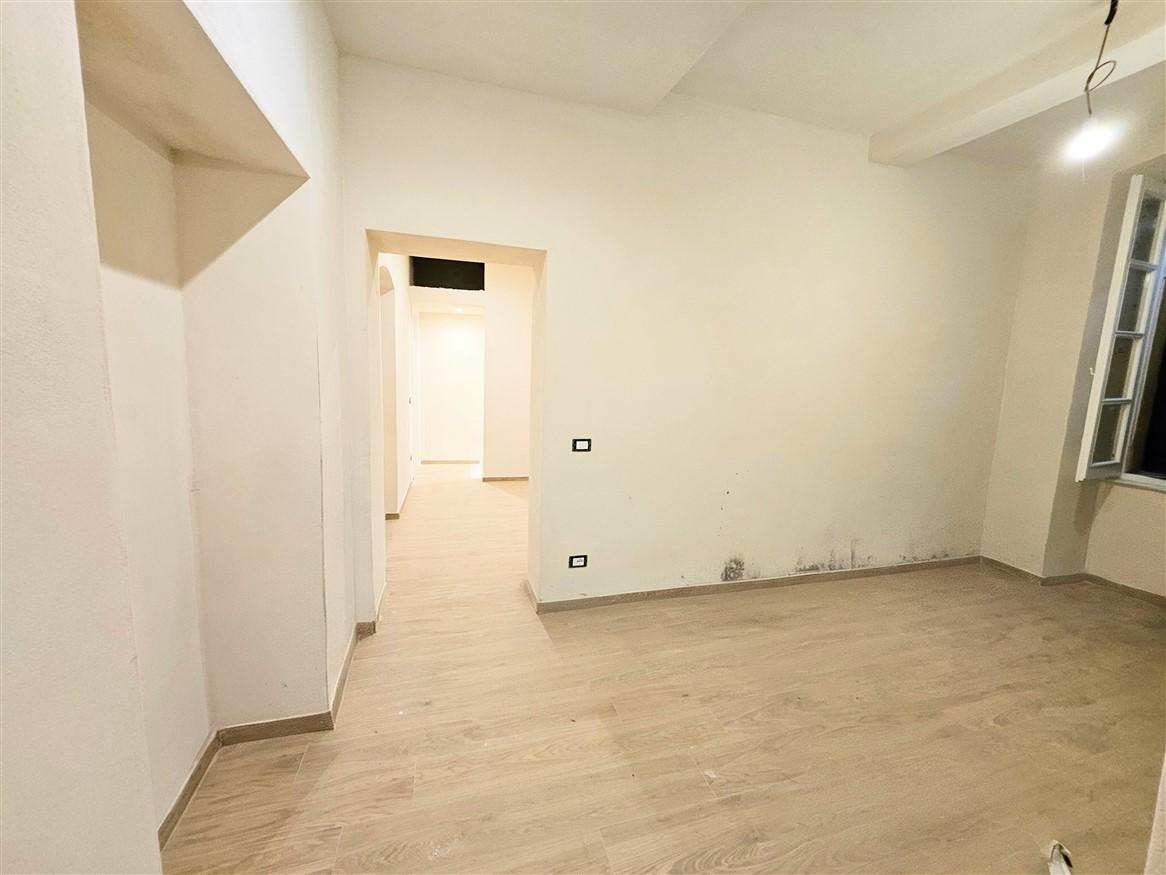 Trilocale ristrutturato, Massa centro storico