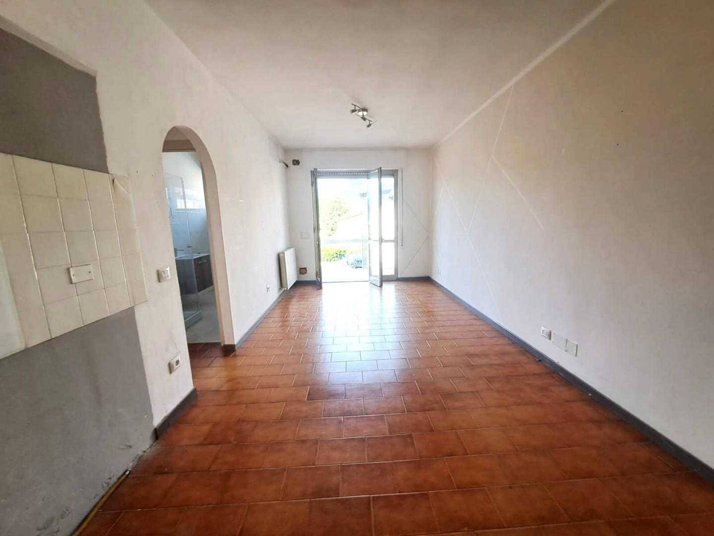 Trilocale in vendita, Massa marina di