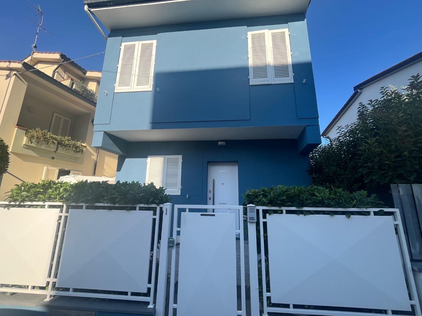Casa indipendente con terrazzo a Fucecchio