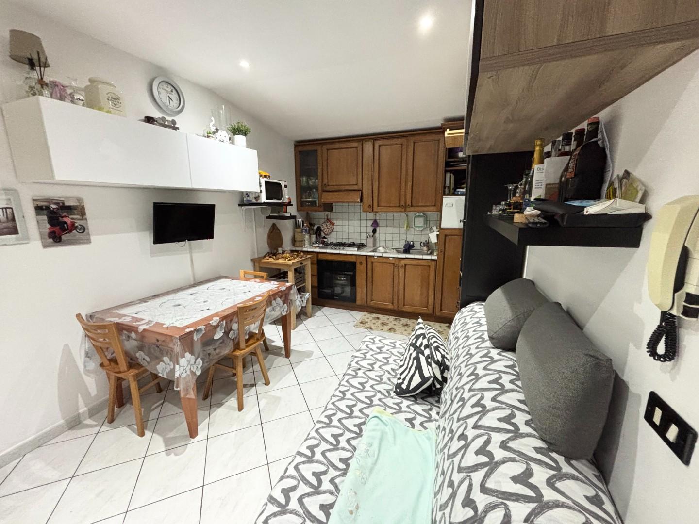 Bilocale con giardino, San Miniato scala