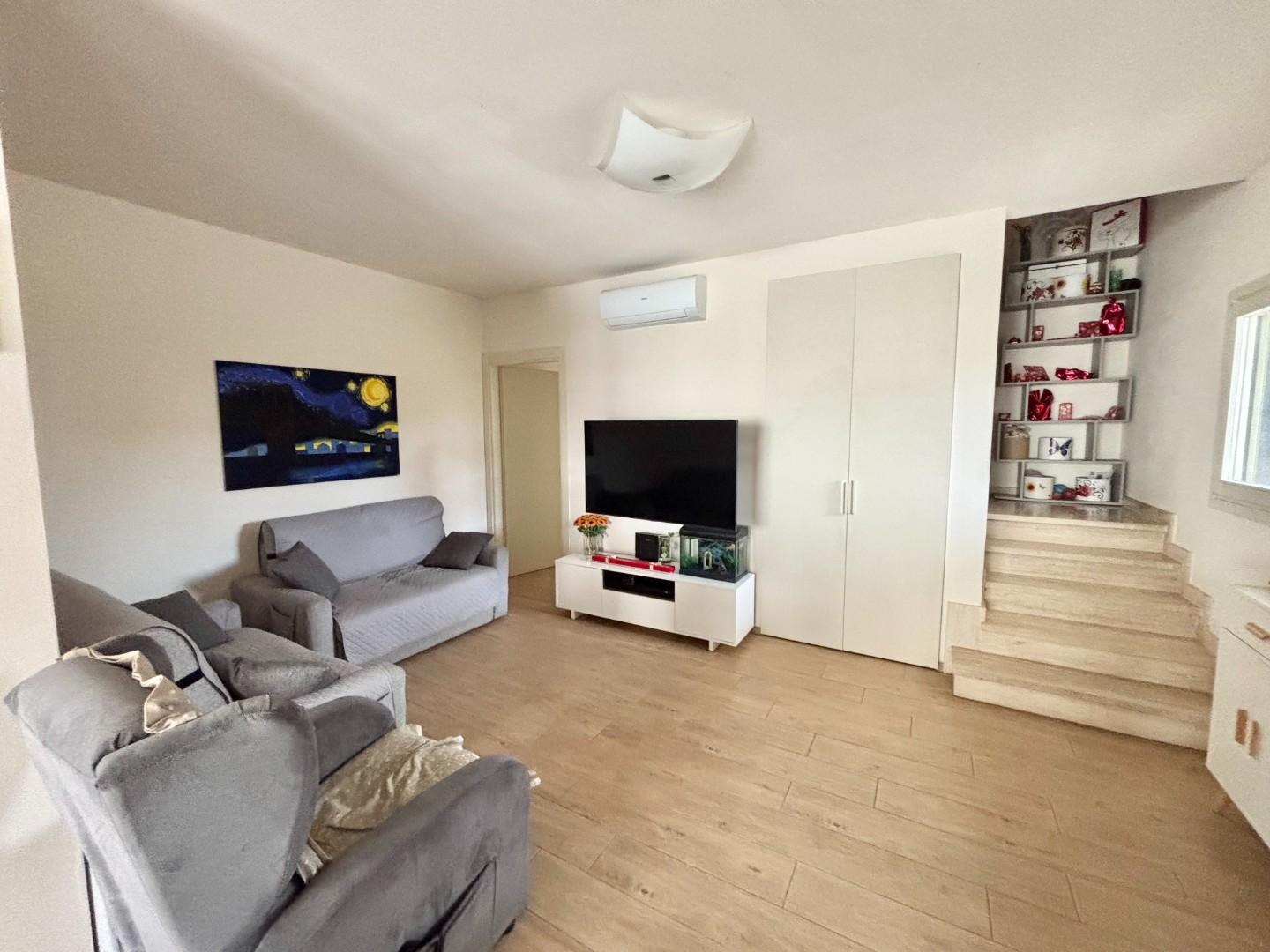 Villa Bifamiliare con giardino a San Miniato