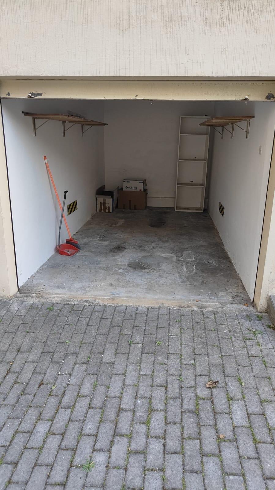 Box/Garage 11mq in vendita, Livorno ospedale