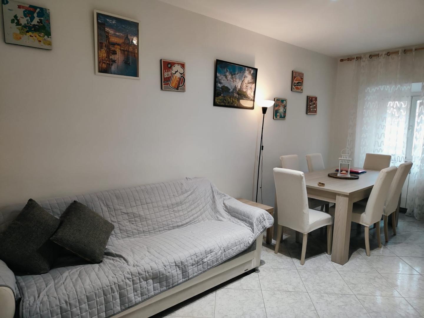 Bilocale arredato in affitto, Livorno centro
