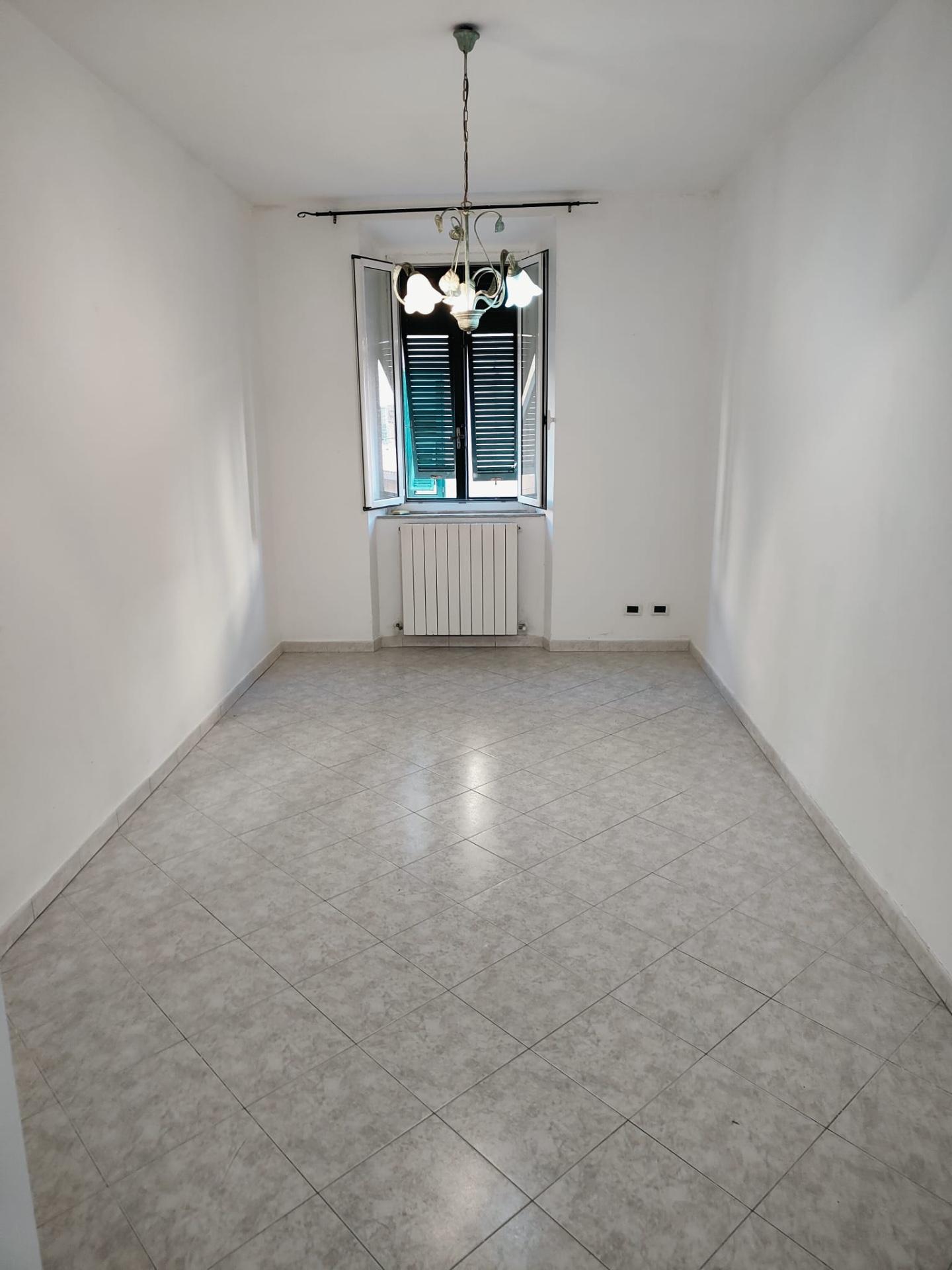 Trilocale in vendita, Livorno porta a mare