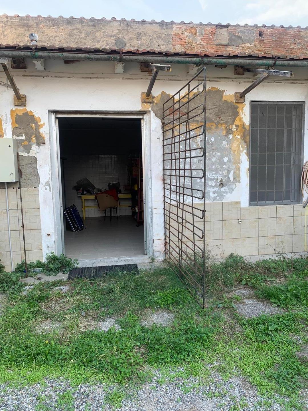 Locale commerciale da ristrutturare, Livorno provinciale pisana