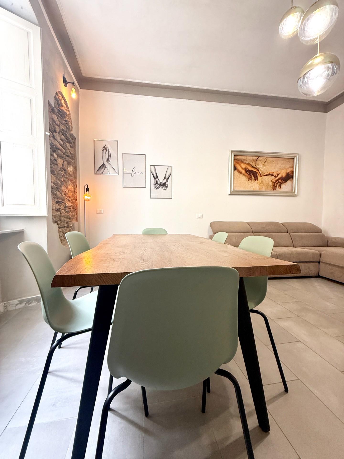 Quadrilocale ristrutturato, Massa centro storico