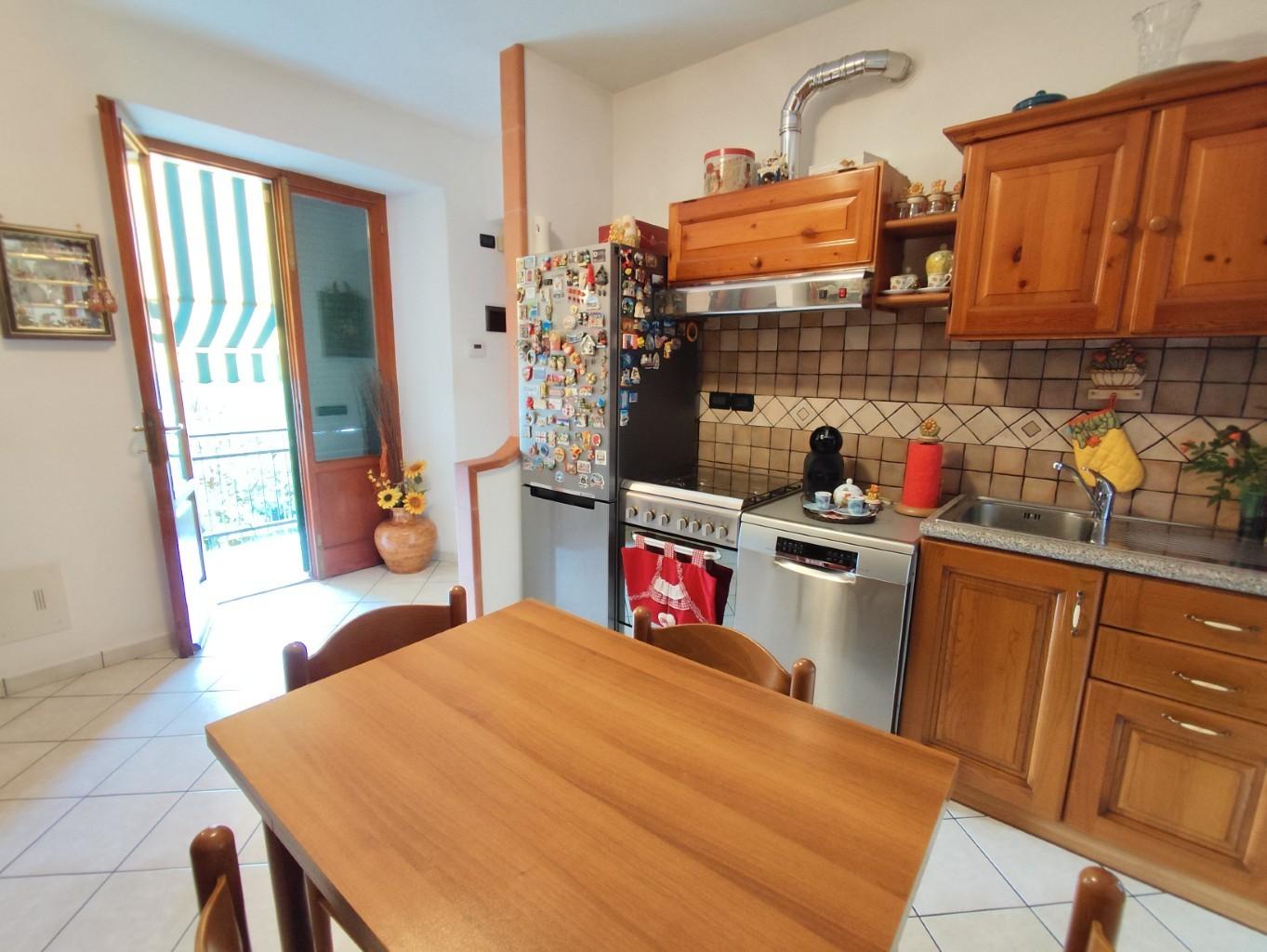 Trilocale in vendita, Massa santa lucia