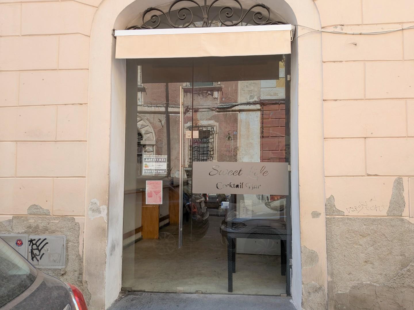 Negozio in affitto a Massa