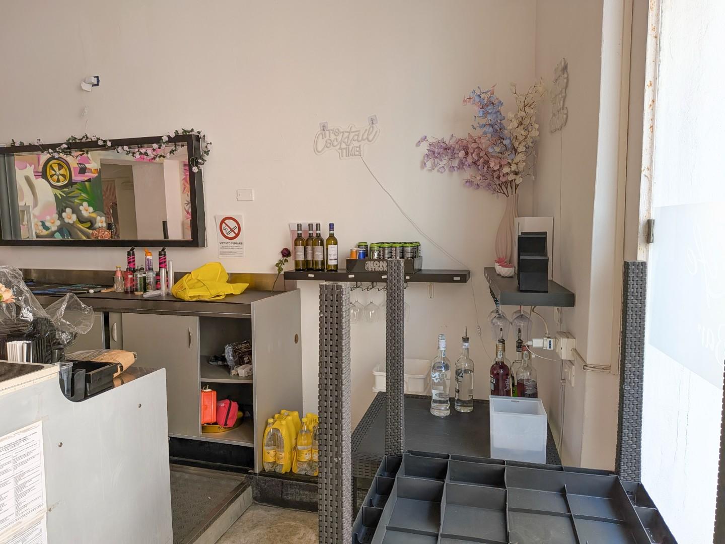 Negozio in affitto a Massa