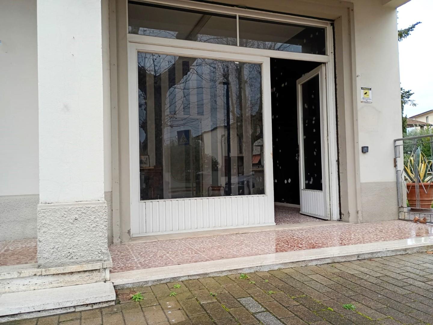 Negozio in affitto, San Miniato basso