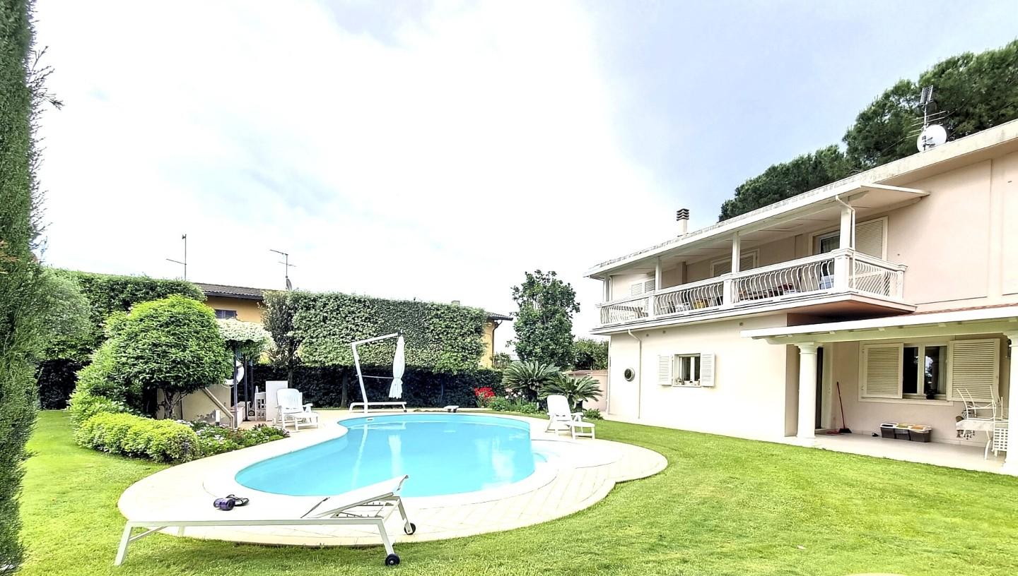 Villa con giardino a Montopoli in Val d'Arno