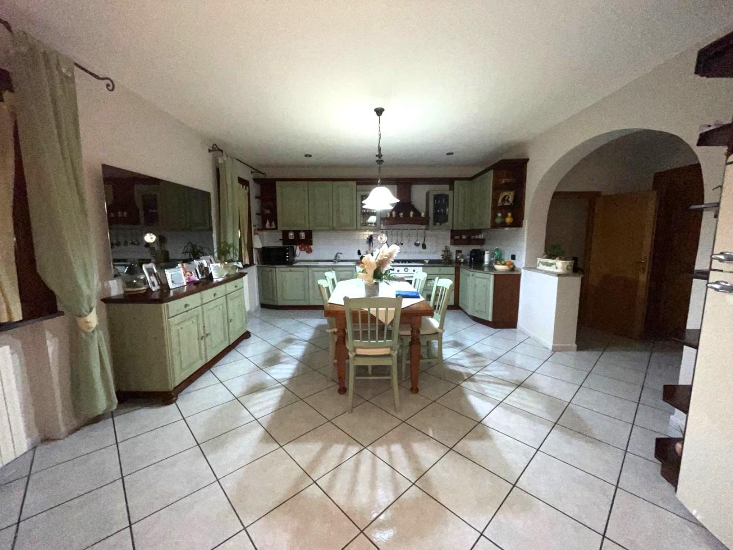 Quadrilocale con terrazzo a Fucecchio