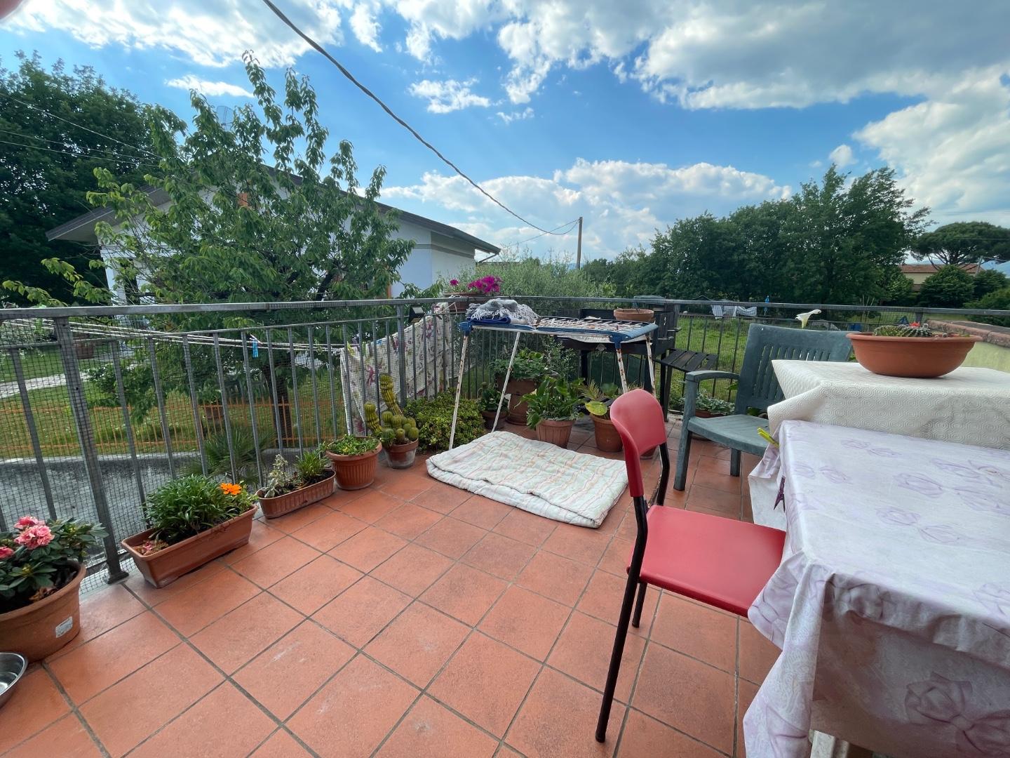 Bilocale con terrazzo a Fucecchio