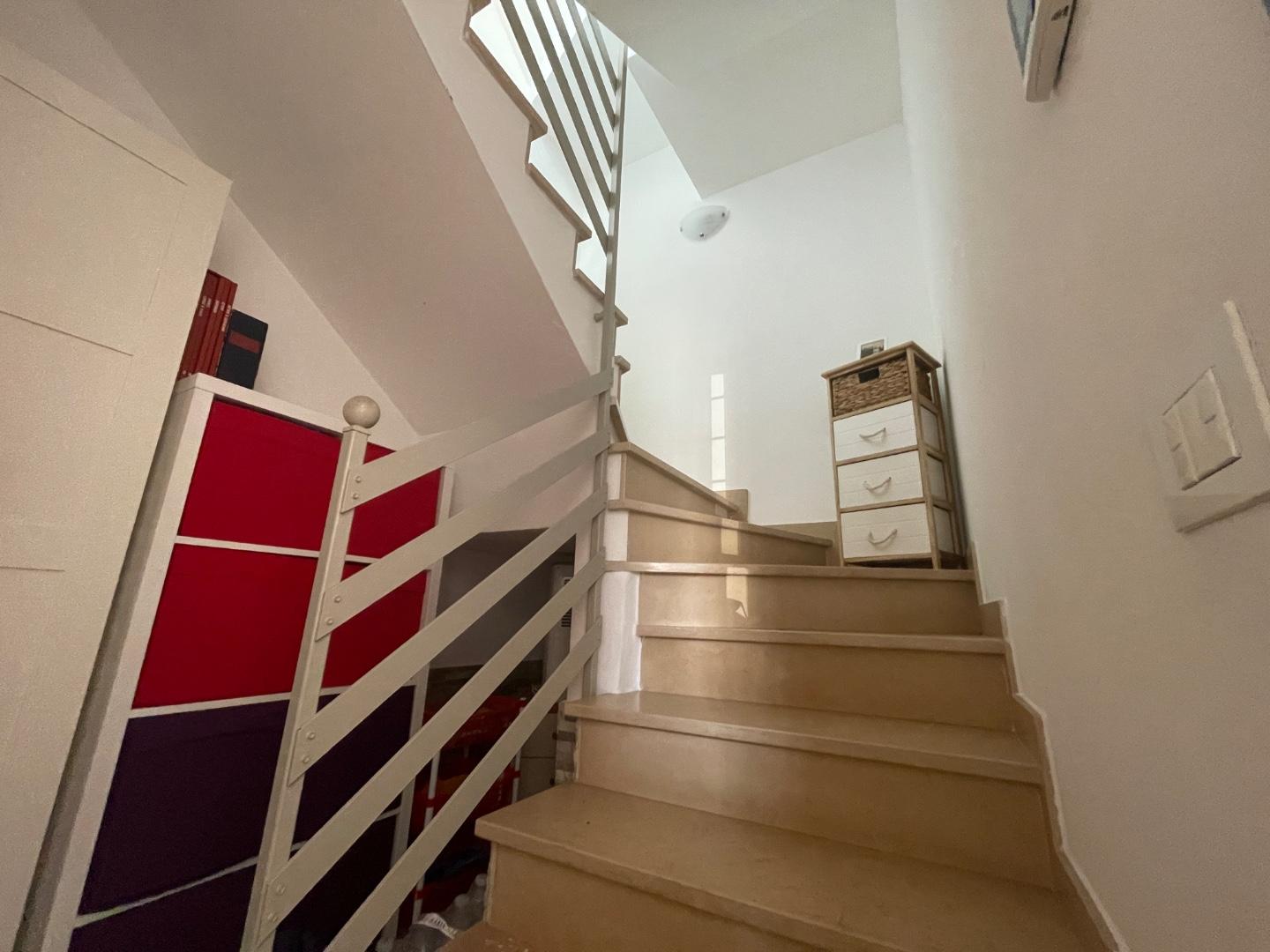 Casa indipendente con terrazzo a San Miniato
