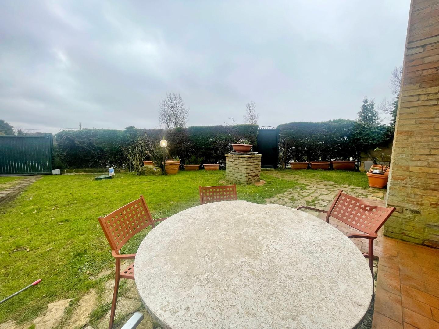 casa indipendente in vendita a Gambassi Terme