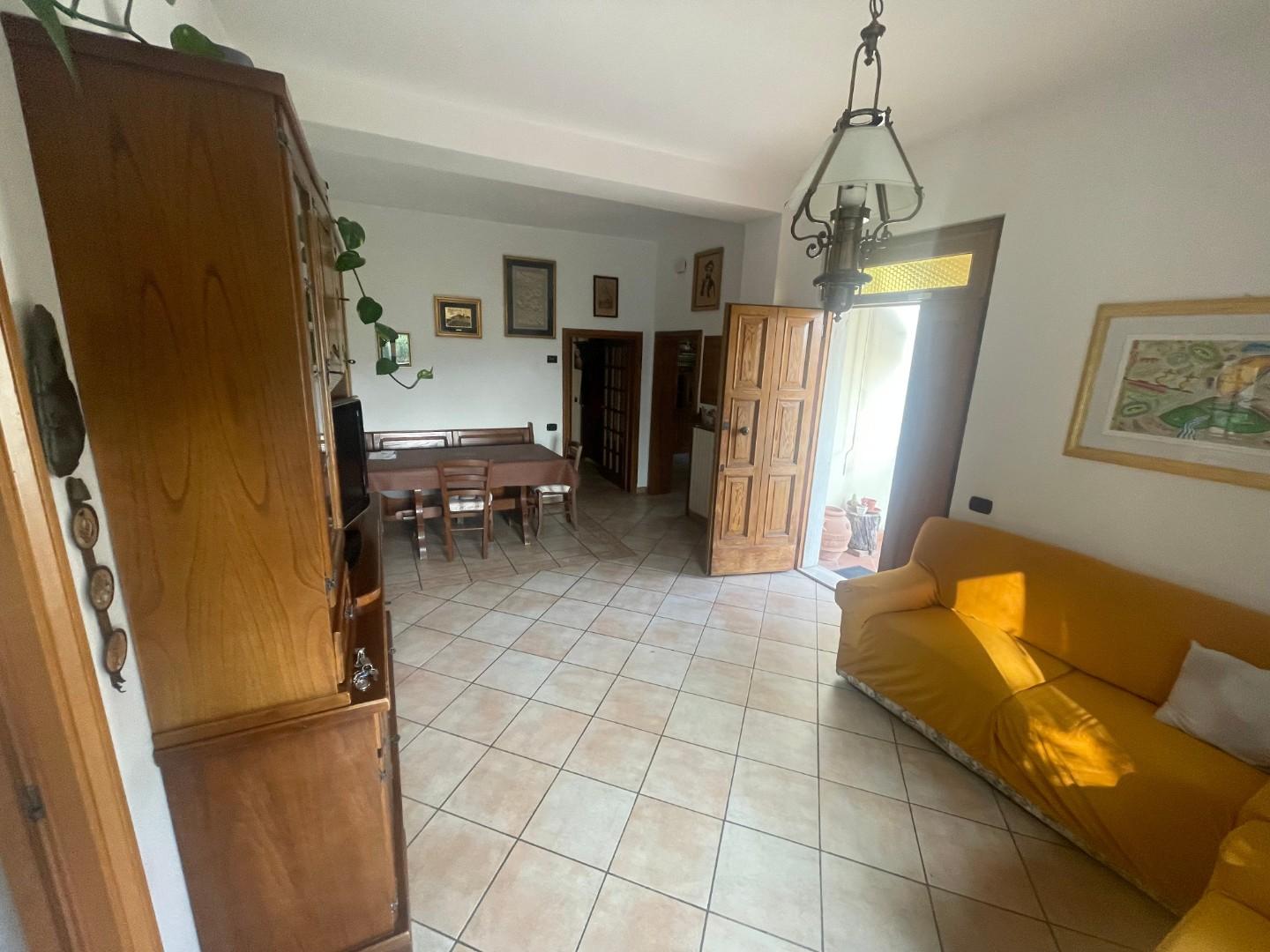 Casa indipendente con giardino a Poggibonsi